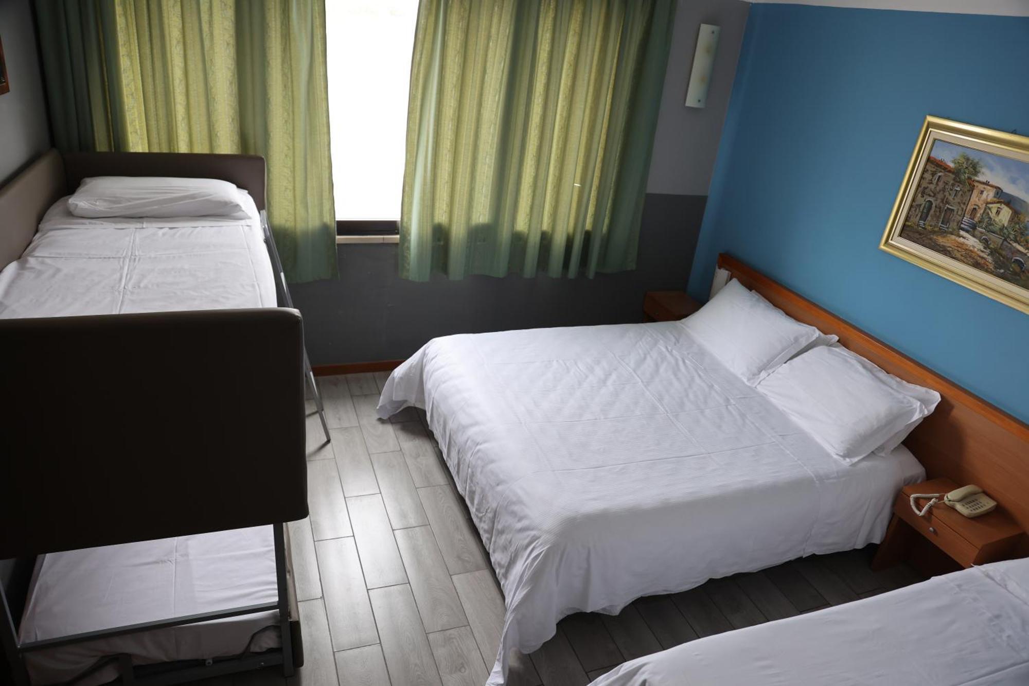 Hotel Garda Аффі Екстер'єр фото