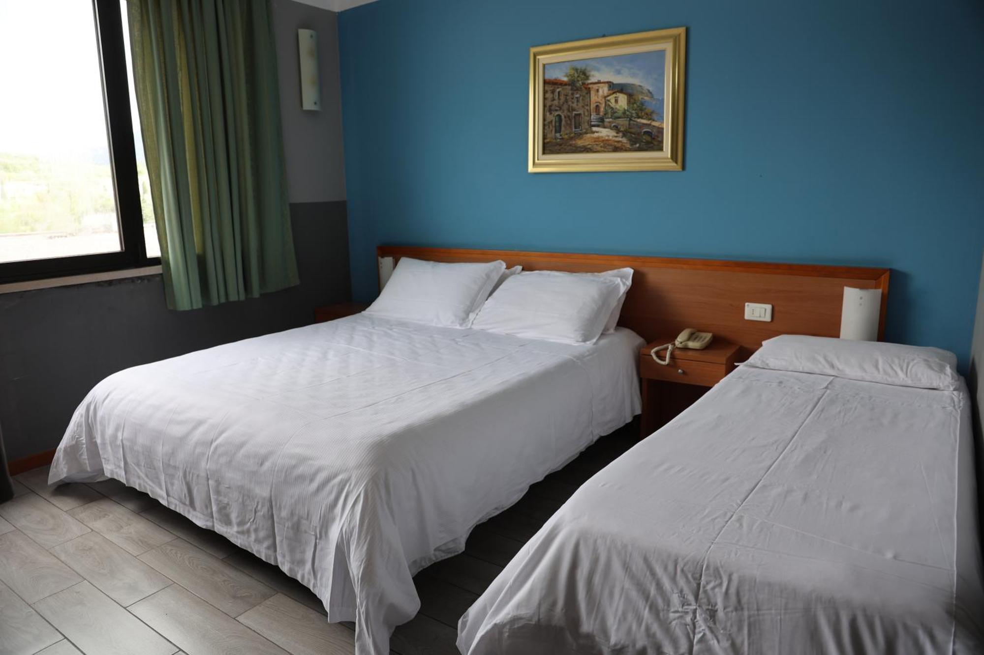 Hotel Garda Аффі Екстер'єр фото