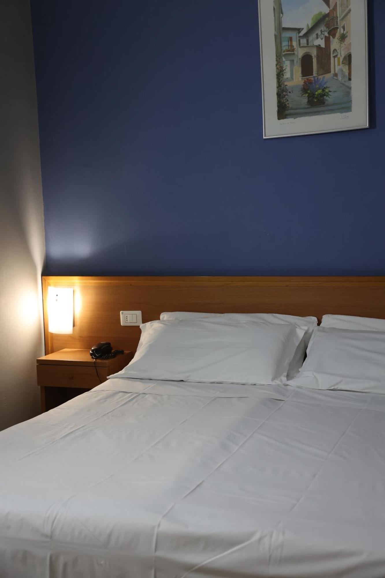Hotel Garda Аффі Екстер'єр фото